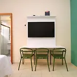 Mini Studio Para 3 Pessoas Em Copacabana